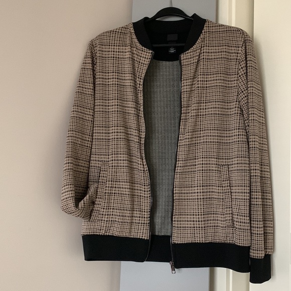 H&M Plaid Soft Jacket . - Picture 2 of 4
